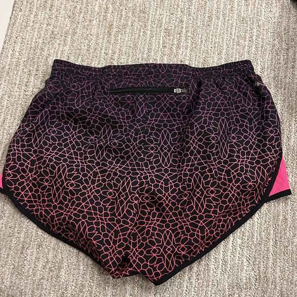 Nike Dri-Fit Running shorts - Picture 3 of 3